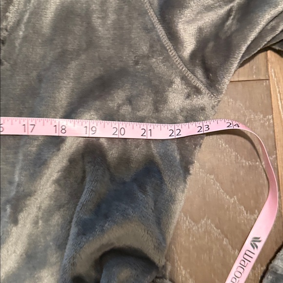 UGG Plush Grey Plush Soft Bathrobe - Picture 9 of 10